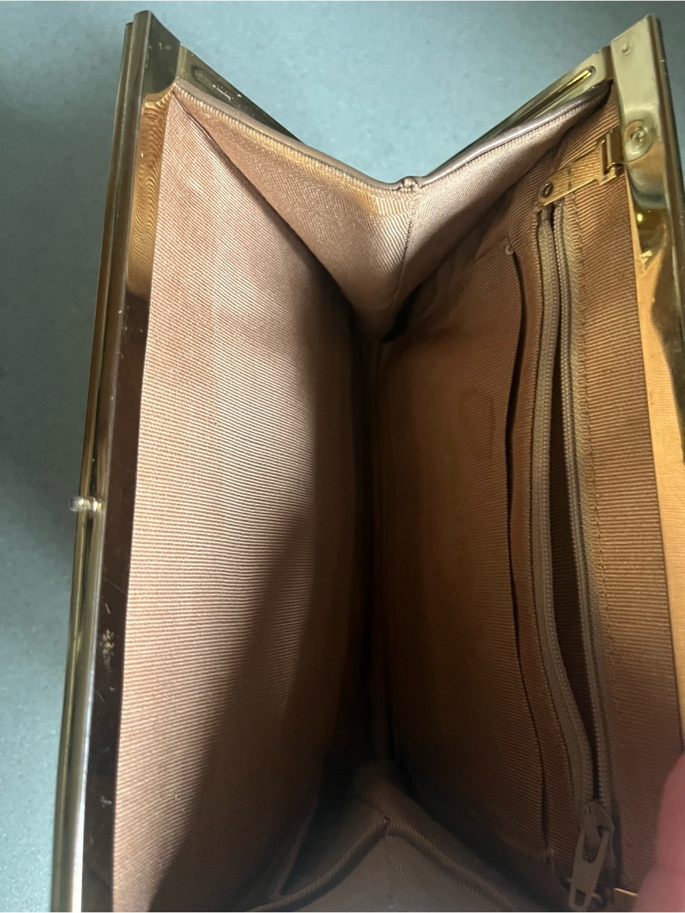 Vintage Tan Snake-Embossed Frame Clutch - Picture 3 of 7